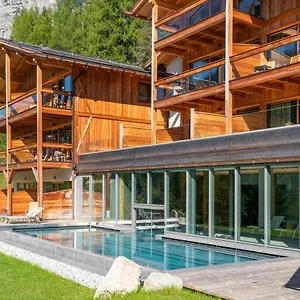 Dolomiti Alvera מלון